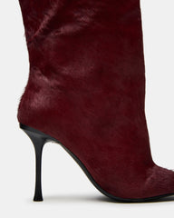 ALLURING RED
